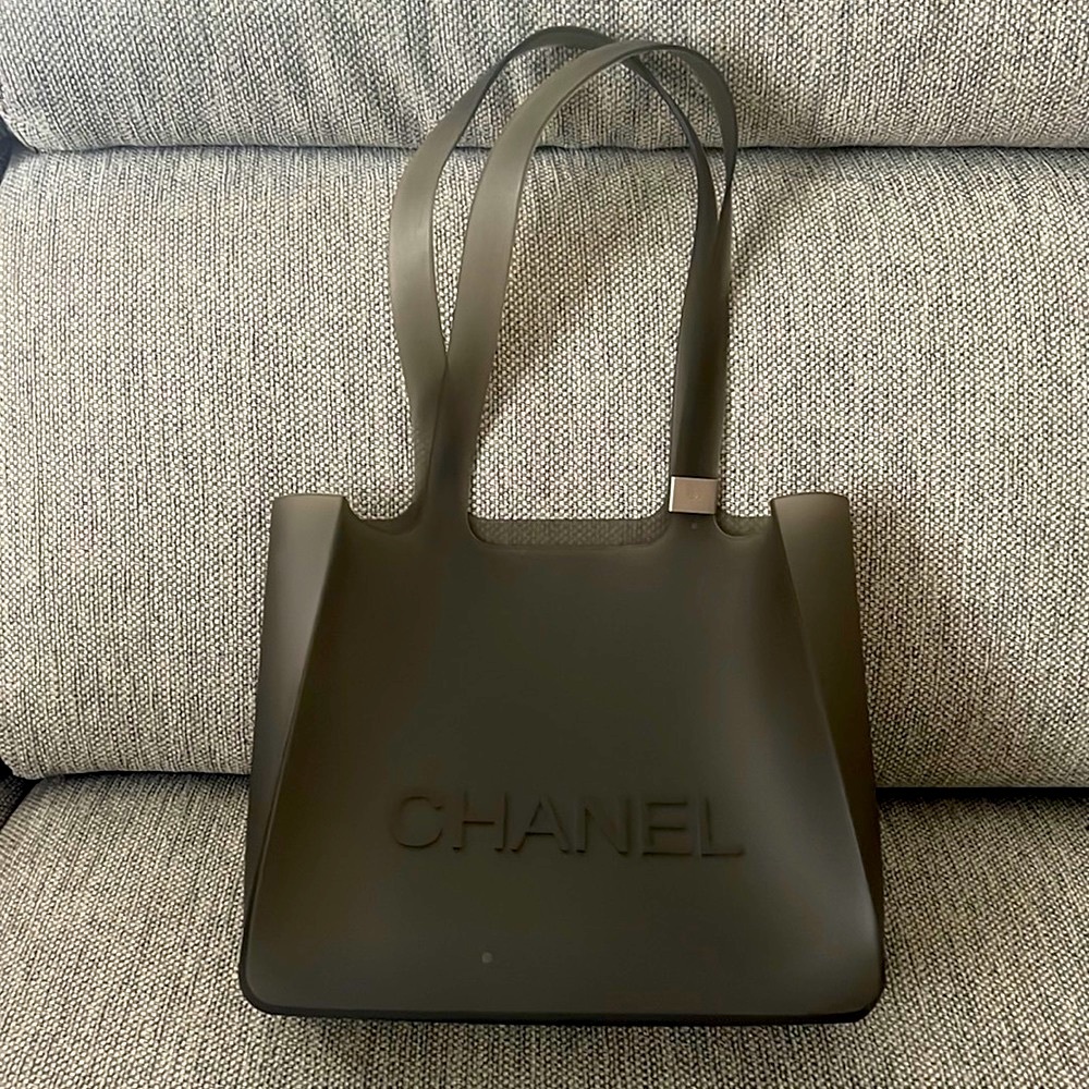 CHANEL Gray Jelly Transparent tote